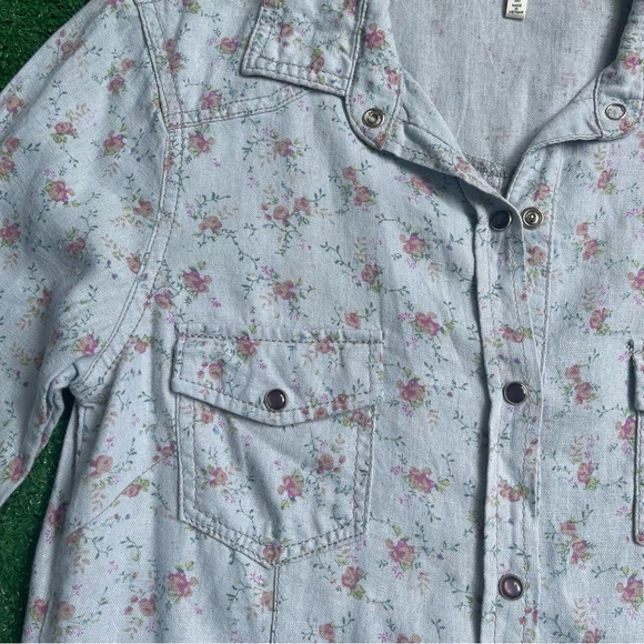 Kiss & Cry Light Blue Floral Linen Chambray Snap Button Shirt Size M - Picture 4 of 8